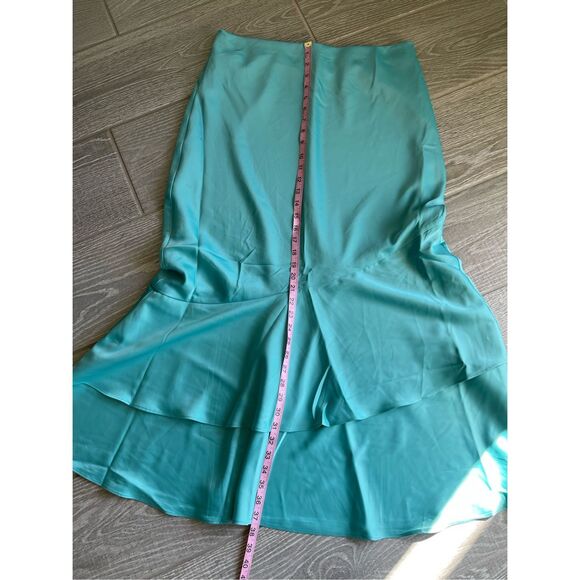 BANANA REPUBLIC Satin Maxi Tiered Skirt Size Large NWT - Picture 6 of 7